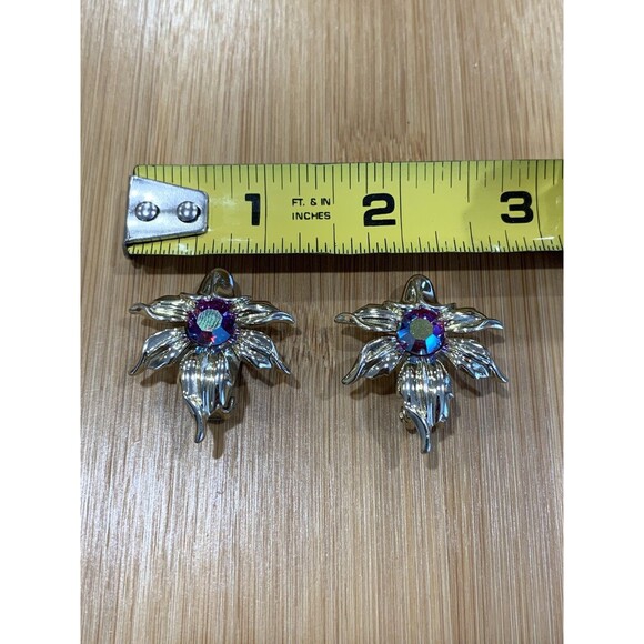 Emmons 1950's Purple Red Aurora Borealis Crystal Flower Clip On Earrings - Picture 2 of 5